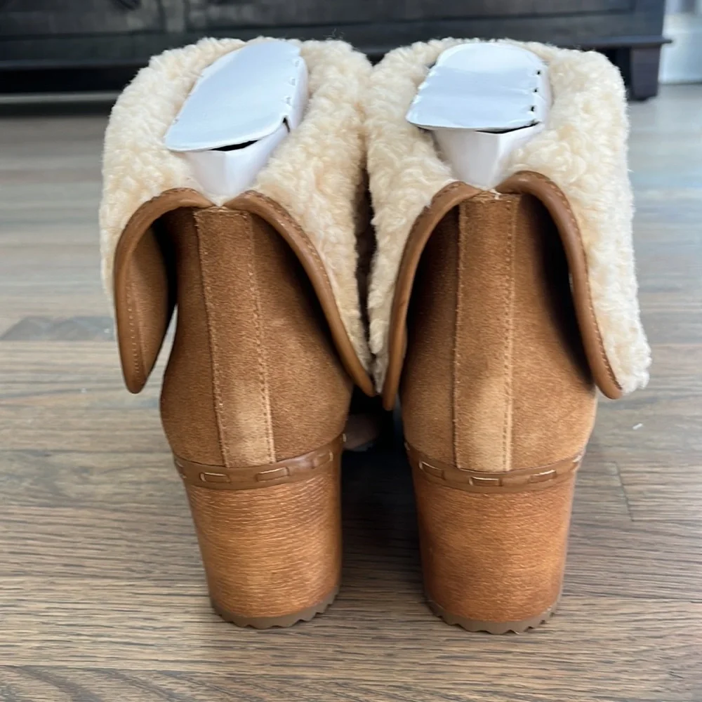 Never used!!! Crown Vintage Sherpa Seloina Bootie - Picture 4 of 7
